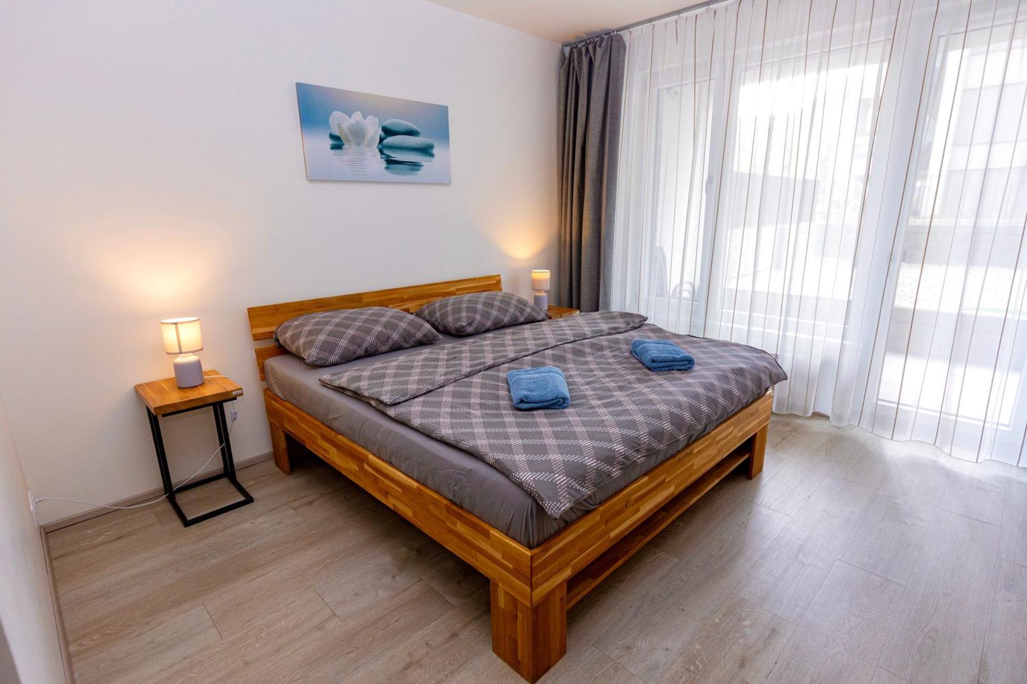 Modern Apartment • Garden • Near The City Center Prague Ngoại thất bức ảnh