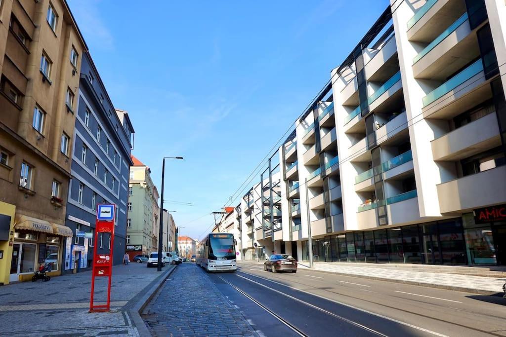 Modern Apartment • Garden • Near The City Center Prague Ngoại thất bức ảnh